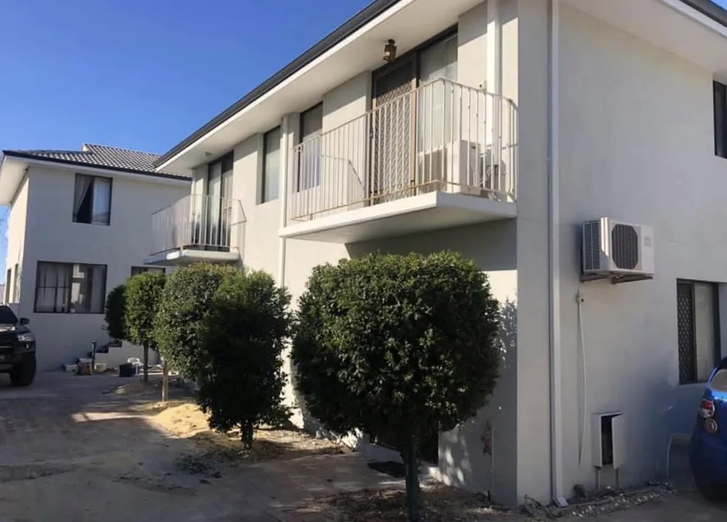 Units along the driveway after rendering